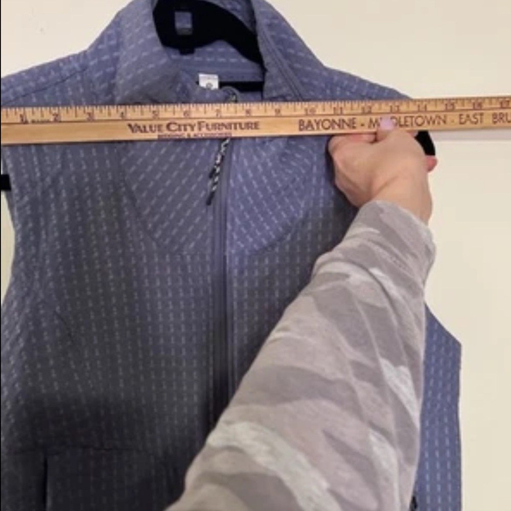 Lululemon Athletica Water Repellent Fleece Hiking Vest Peri Purple Size 8 - Picture 13 of 15